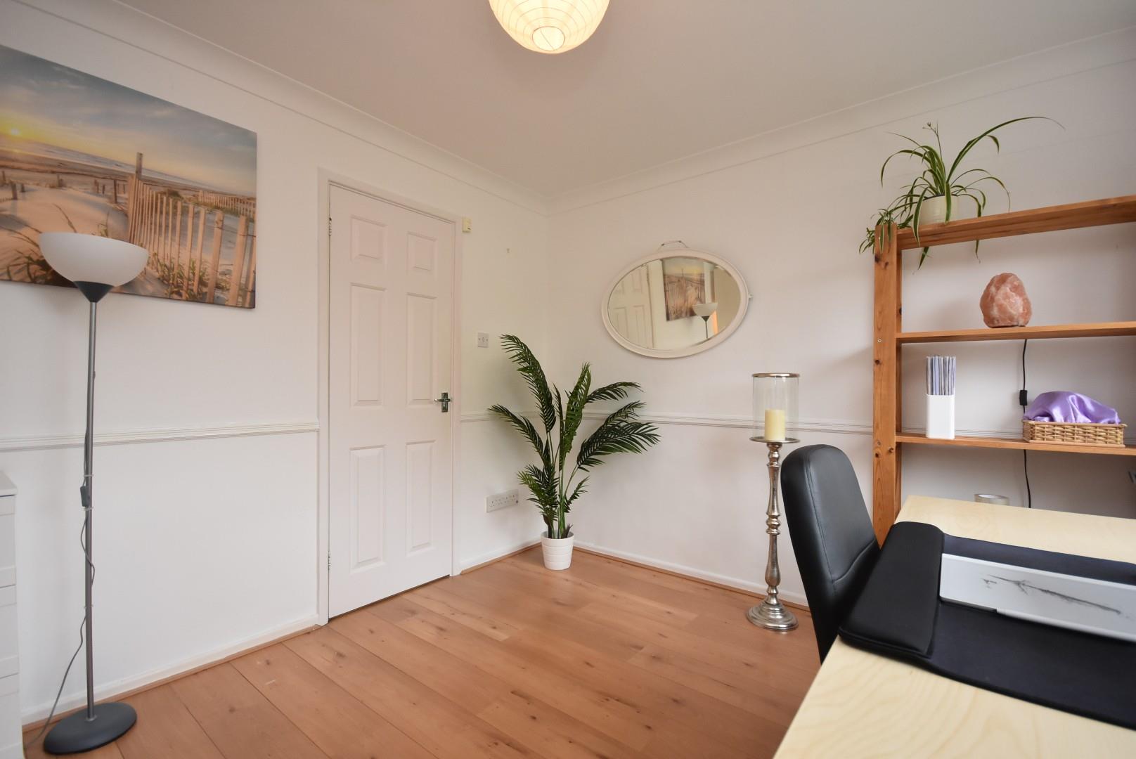 6 Rowan Close, Penarth, CF64 5BU